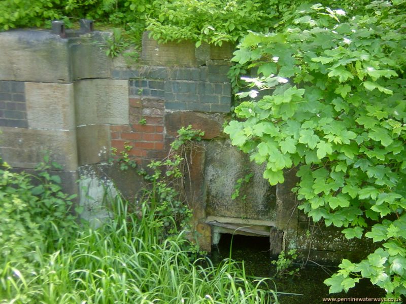 Walton Locks, Barnsley Canal