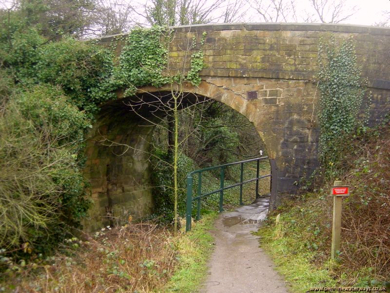 Walton Hall Bridge, Barnsley Canal