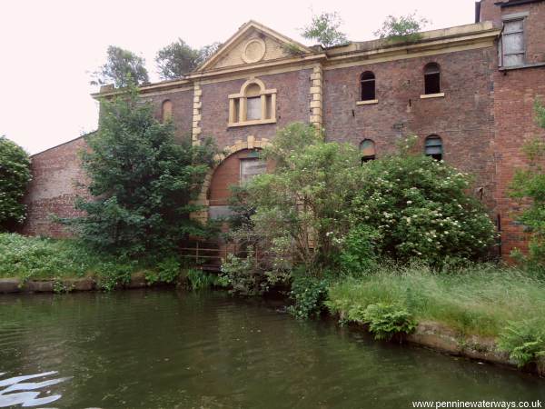 Canal store, Broadheath