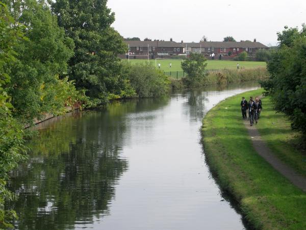 Approaching Butt's Bridge, Leigh, Bridgewater Canal