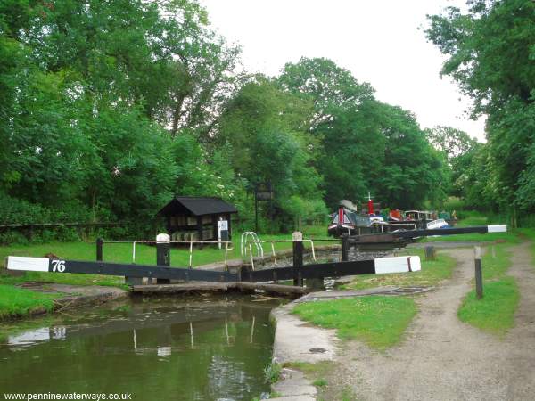 Dutton Stop Lock, Trent and Mersey Canal