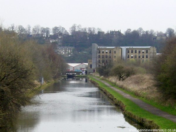 Cromwell Lock, Calder and Hebble Navigation