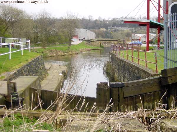 Brookfoot, Calder and Hebble Navigation