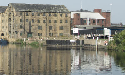 Wakefield Flood Lock, Calder and Hebble Navigation