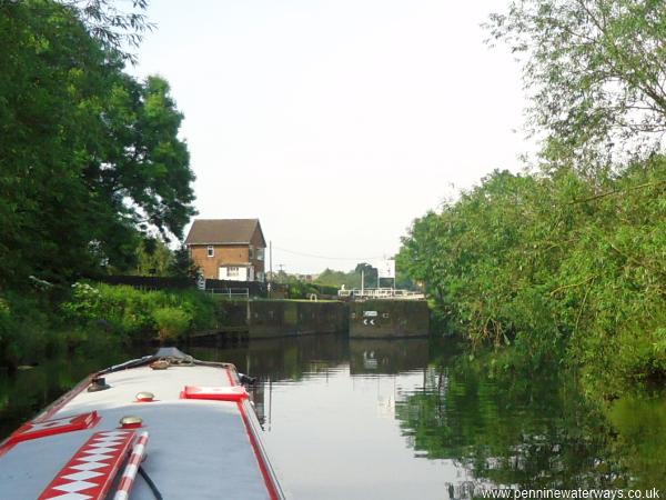 Broad Cut Low Lock, Calder and Hebble Navigation