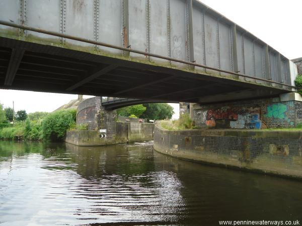 Shepley Bridge Lock, Calder and Hebble Navigation