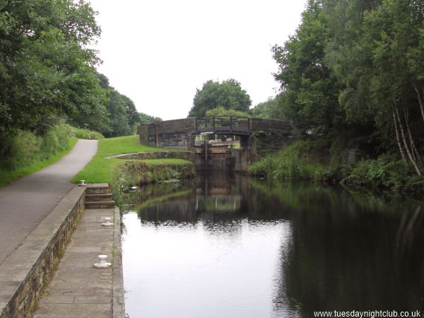 Cromwell Lock, Calder and Hebble Navigation