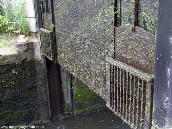 Salterhebble Guillotine Lock, Calder and Hebble Navigation Salterhebble Guillotine Lock, Calder and Hebble Navigation