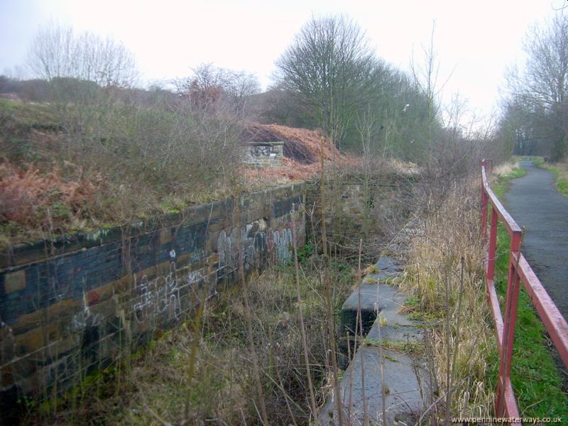 Stop Lock, Dearne and Dove Canal