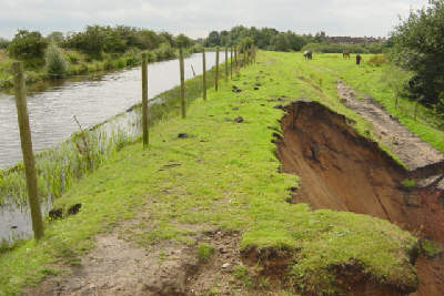 Boarshaw embankment slippage - Photo: British Waterways