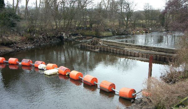 Cooper Bridge Weir. Photo: BW