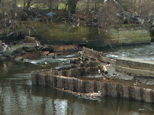 Cooper Bridge Weir. Photo: BW Cooper Bridge Weir. Photo: BW