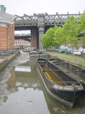 Bridgewater Canal, Castlefield - Photo: Pennine Waterways Bridgewater Canal, Castlefield - Photo: Pennine Waterways