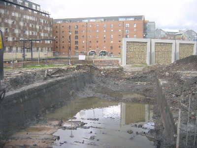 Rochdale Canal Arm - Photo: Pennine Waterways