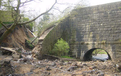 Rochdale Canal Breach, Irk Aqueduct - Photo: Pennine Waterways Rochdale Canal Breach, Irk Aqueduct - Photo: Pennine Waterways