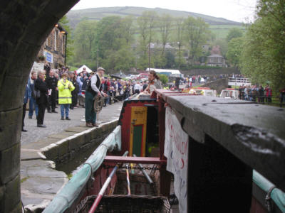 Solo legging of Standedge Tunnel