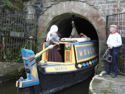 Solo legging of Standedge Tunnel