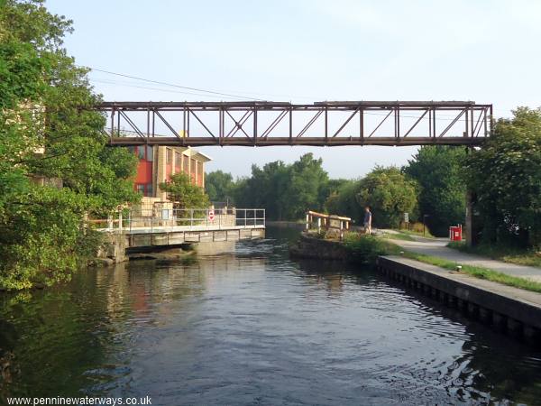 Moss Swing Bridge, Rodley