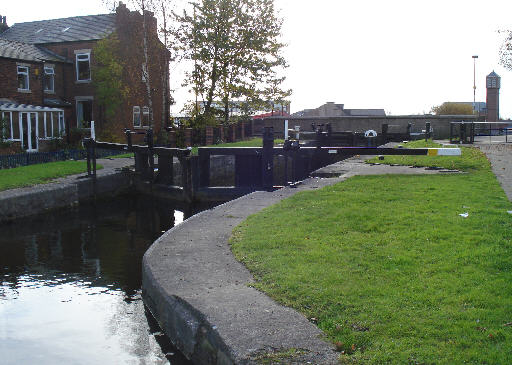 Lock 78 and Rose Bridge, Wigan