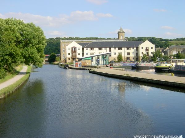 Apperley Bridge Marina