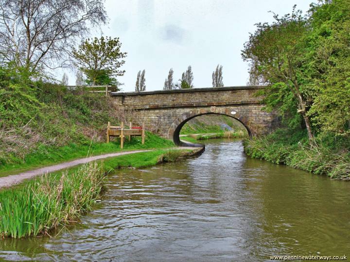 Macclesfield Canal, Hydes Bridge