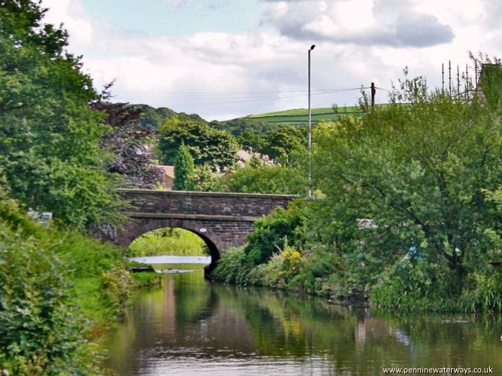 Chapel en le Frith Bridge Chapel en le Frith Bridge, Macclesfield Canal