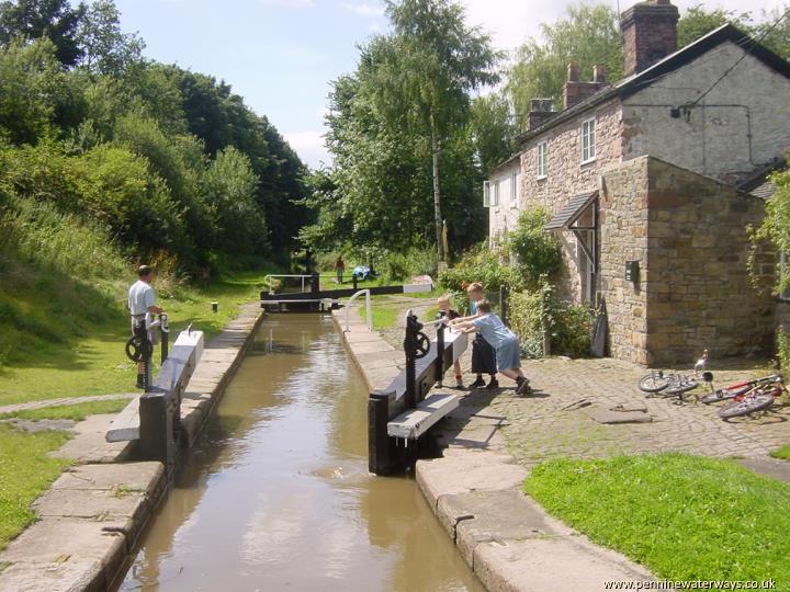 Hall Green Stop Lock Hall Green Stop Lock, Macclesfield Canal