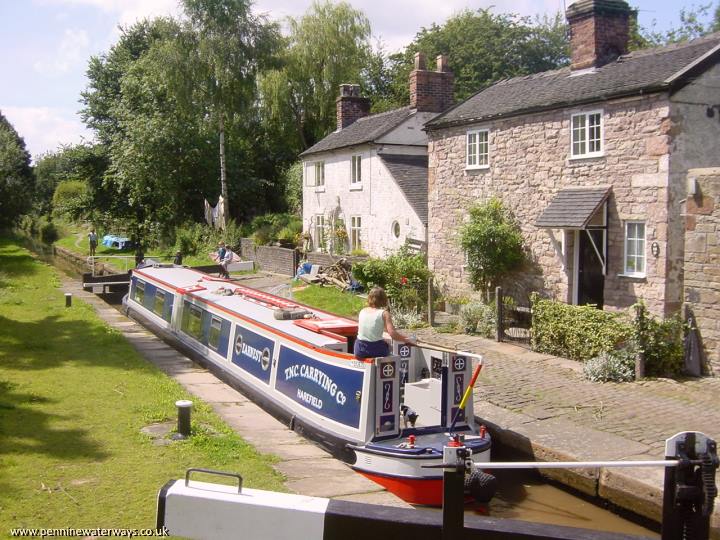 Hall Green Stop Lock Hall Green Stop Lock, Macclesfield Canal