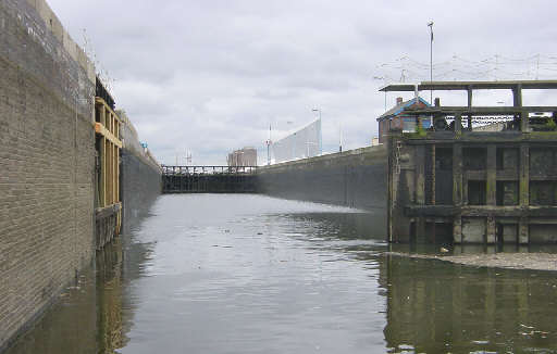Mode Wheel Lock on the Manchester Ship Canal