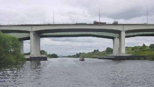Thelwall Viaduct, carrying the M6 motorway over the Manchester Ship Canal