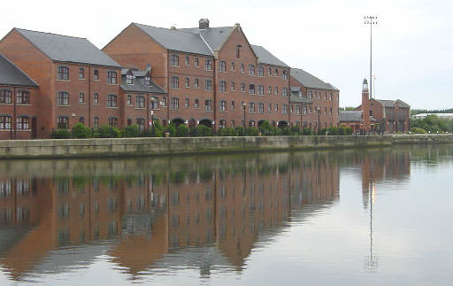 Ellesmere Port, Manchester Ship Canal