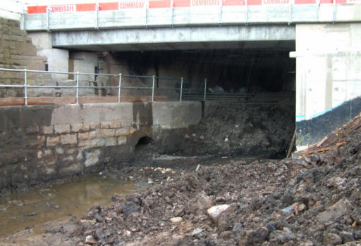 Lock 3 bywash - photo: John Fletcher