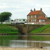 Linton Lock on the River Ouse