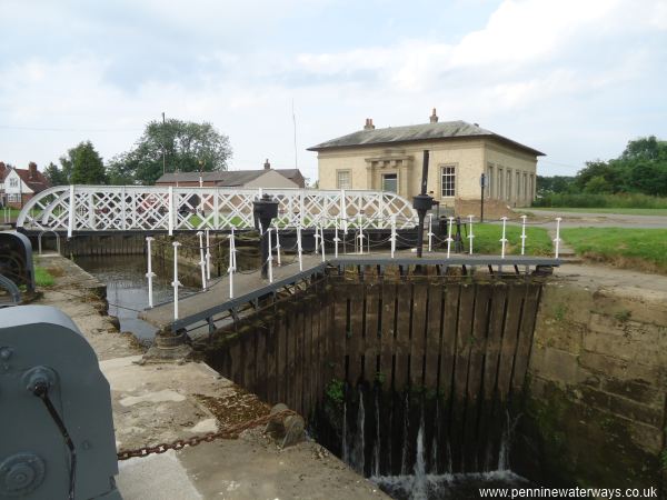 Naburn Lock, River Ouse Naburn Lock, River Ouse