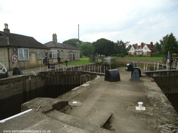 Naburn Lock, River Ouse Naburn Lock, River Ouse