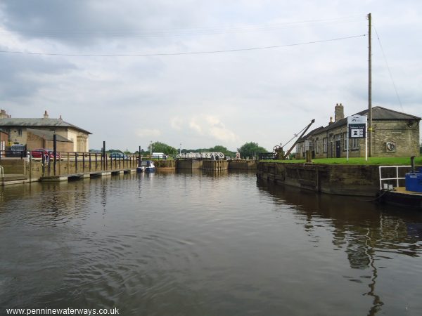 Naburn Lock, River Ouse Naburn Lock, River Ouse
