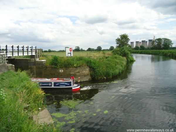 West Haddlesey Flood Lock, River Aire West Haddlesey Flood Lock, River Aire
