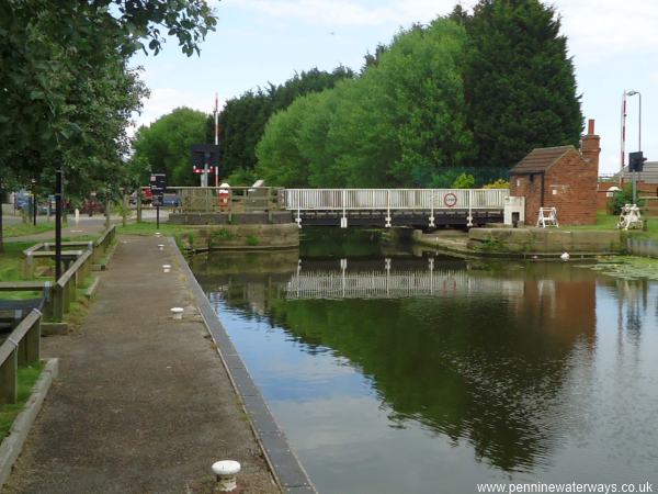 Selby Swing Bridge, Selby Canal