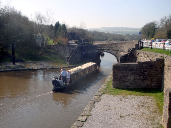 Silk Hill bridge at Bugsworth