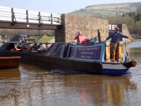 NB Alton at Bugsworth