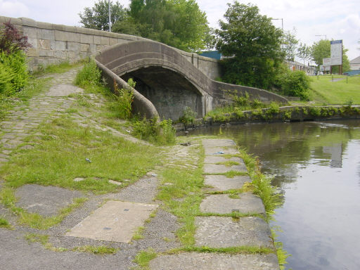 Oldham Road Bridge, Rochdale Canal