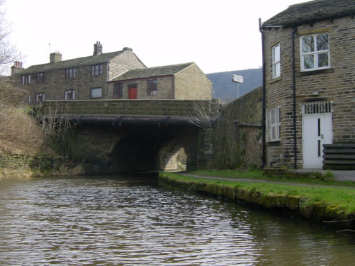 Mytholmroyd, Rochdale Canal