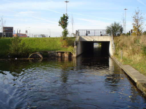 Edinburgh Way, Rochdale Canal