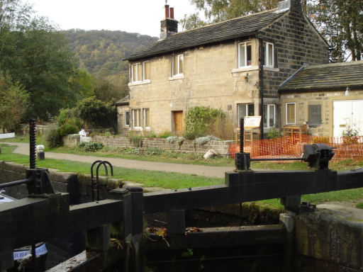 locks keeper's cottage Rochdale Canal