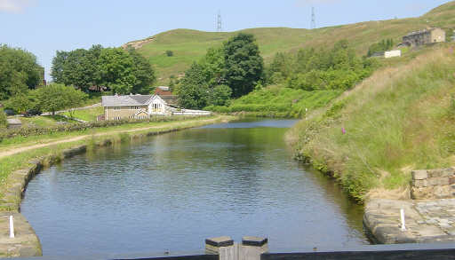 Looking back north to Chelburn Bridge