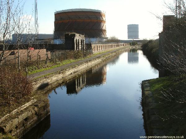 towards Standish Street, Sankey Canal