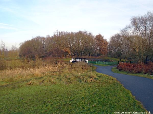 looking towards the Old Double Lock, Sankey Canal