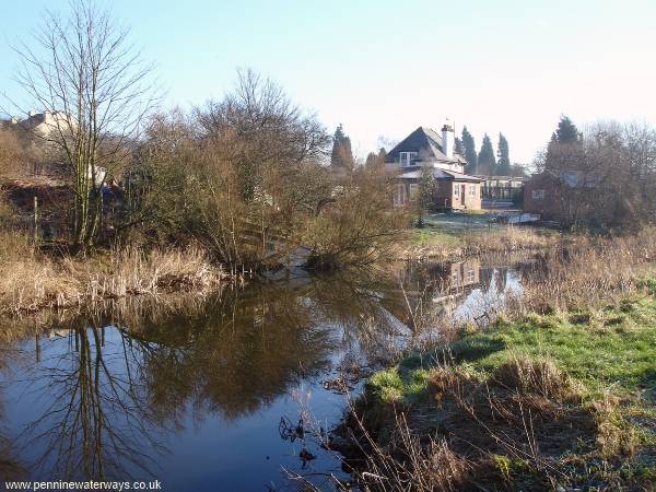 Houses in Newton Common, Sankey Canal