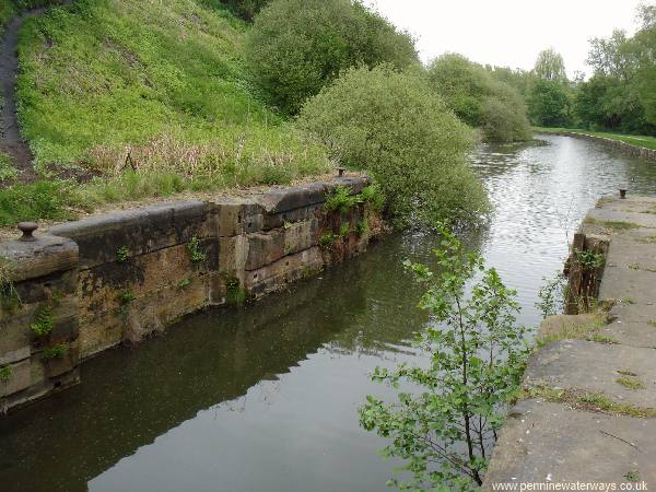 Bradley Lock, Sankey Canal