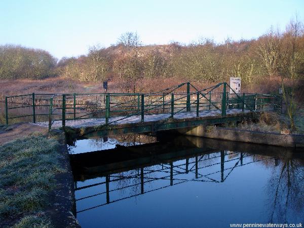 Bradley Swing Bridge, Sankey Canal